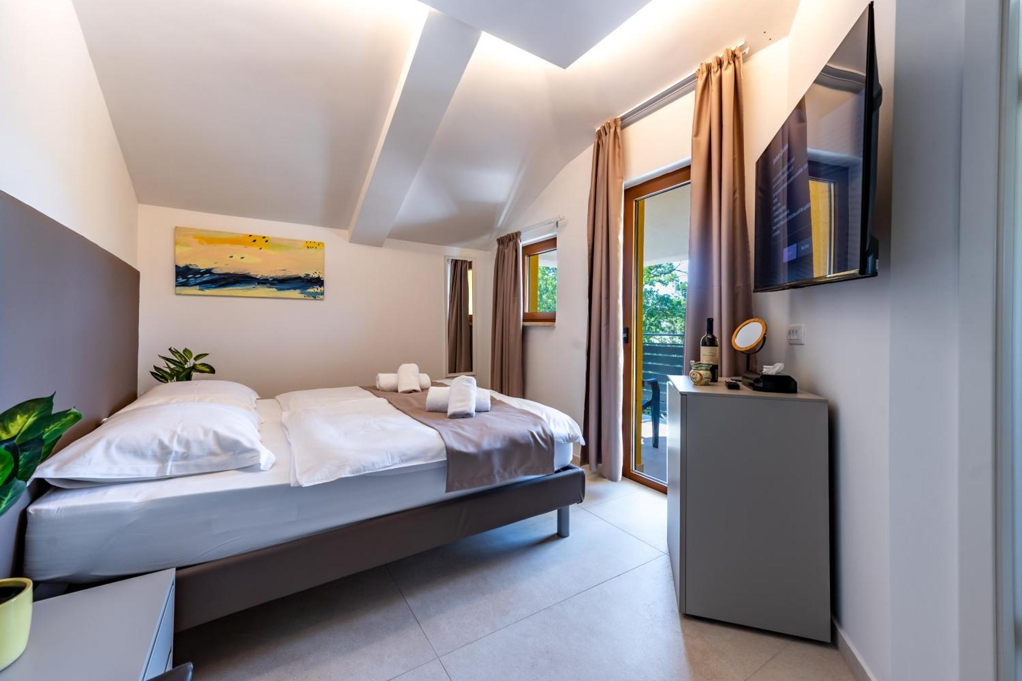 Sonia Rooms พูลา ภายนอก รูปภาพ